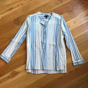 Lightweight striped top